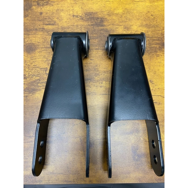McGaughys Rear 2" Drop Shackles, 2001-2010 LB7/LLY/LBZ/LMM (Scratch & Dent)