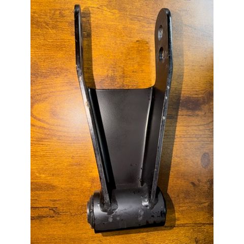 McGaughys Rear 2" Drop Shackles, 2011-2019 LML/L5P (Scratch & Dent)